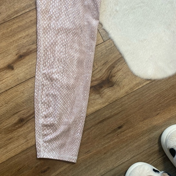 Varley Biona Tight Stone Snake print leggings - Picture 4 of 14